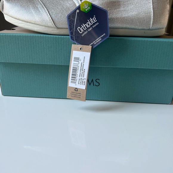 Women’s Shoe Toms Alpargata Silver Glimmer Canvas, Size 8 - Picture 5 of 6